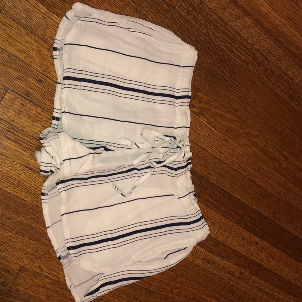 NAVY AND WHITE STRIPE BRANDY MELVILLE SHORTS